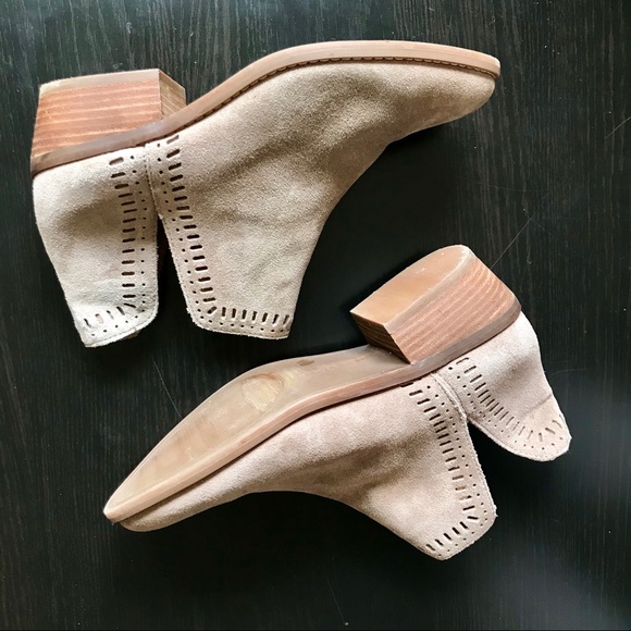 LUCKY BRAND FRANCEE TAN SUEDE BOOTIES SIZE 8.5 - Picture 5 of 8